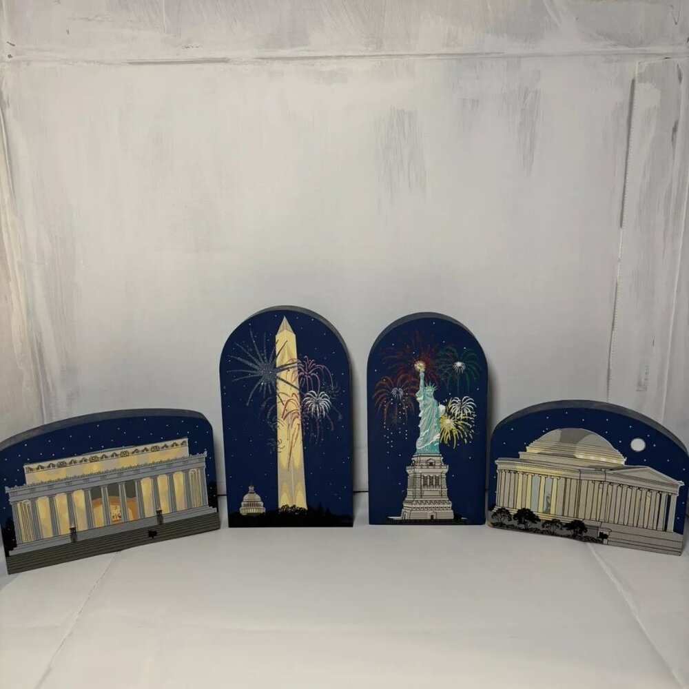 The Cat’s Meow (4) National Treasures Series pieces